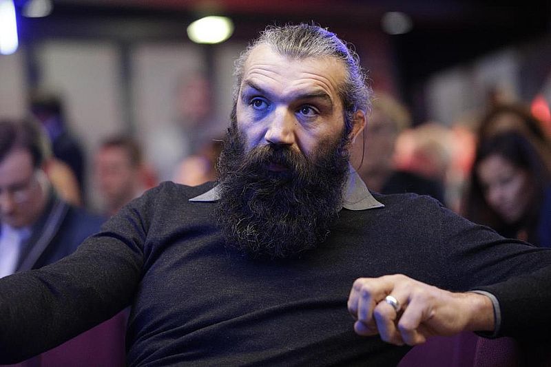 Chabal y Dusautoir pelearon contra el coronavirus