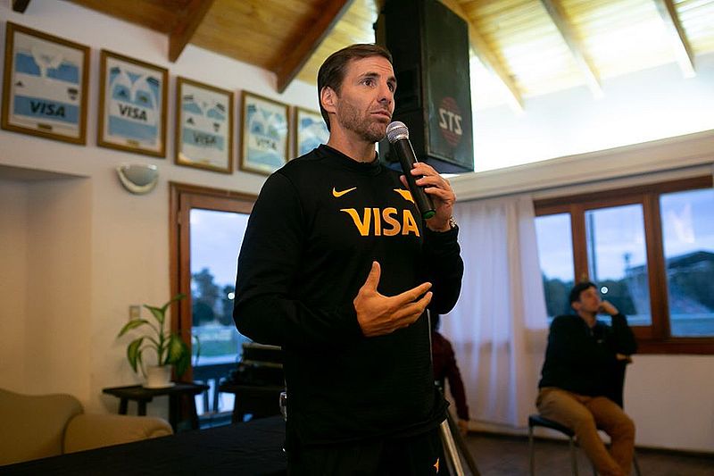 Gonzalo Quesada: Gestión de equipos