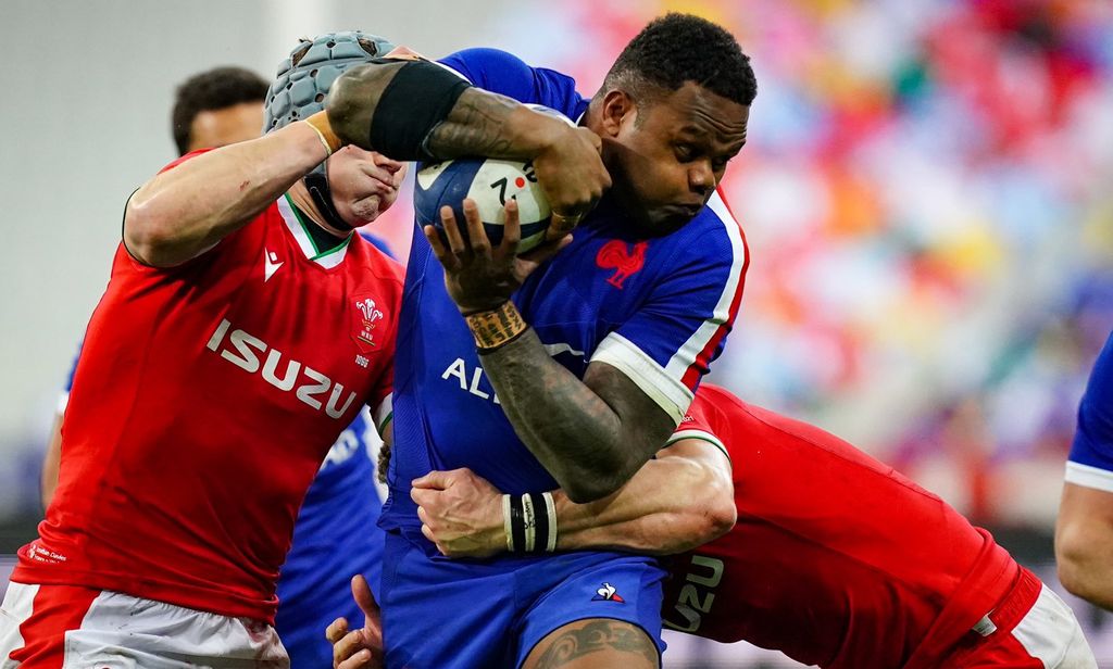 Francia se quedó con la victoria en el final y puso en duda la definición del 6N