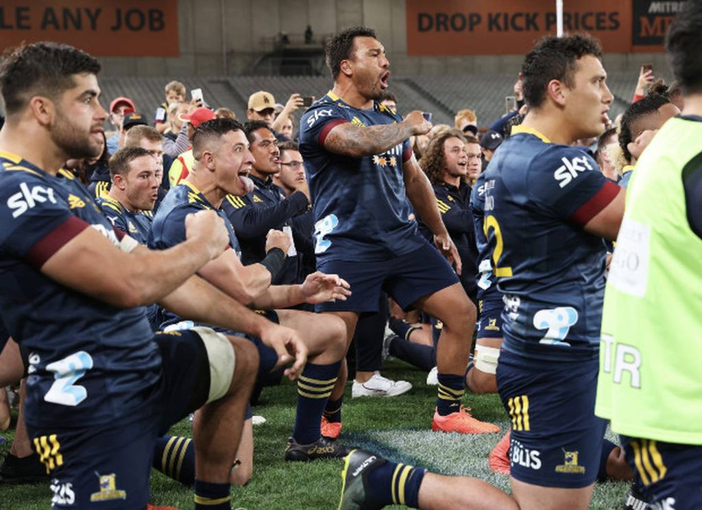 Super Rugby Aotearoa: Highlanders rindió homenaje a Smith con un conmovedor haka