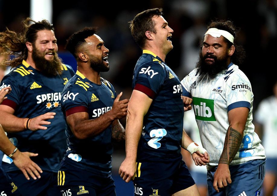 Súper Rugby Aotearoa: Los “Landers” se prendieron en la lucha por el título