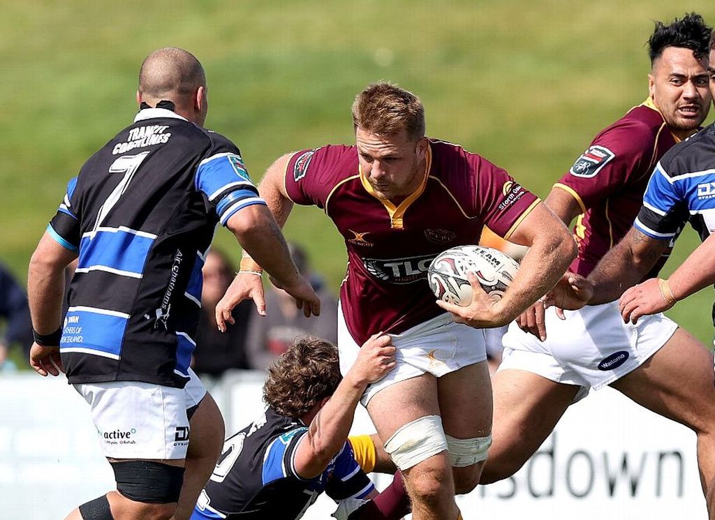 Sam Cane volvió a pisar una cancha de rugby