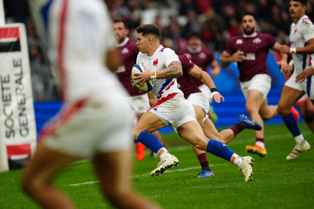 Francia sigue derecho en la ventana de noviembre