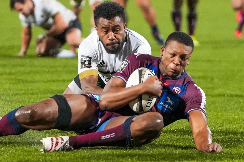 Top 14: Union Bordeaux-Bègles sufriendo le ganó a Brive y es líder