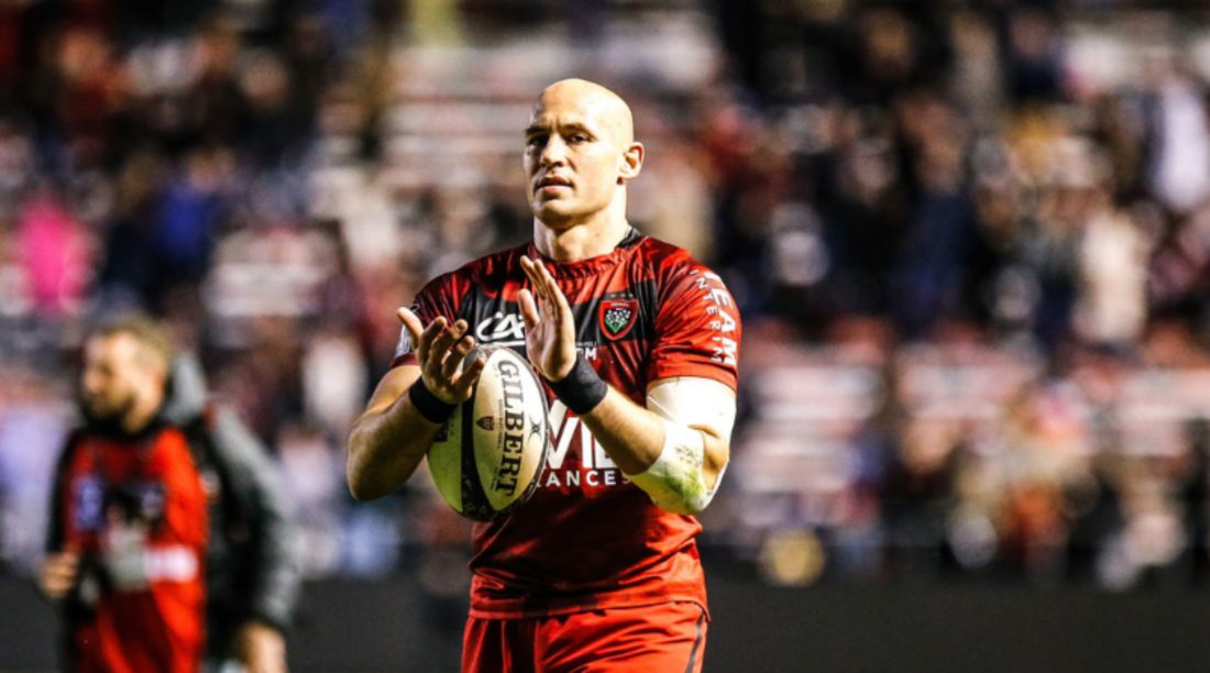 La leyenda italiana Sergio Parisse da un giro en U con su retiro