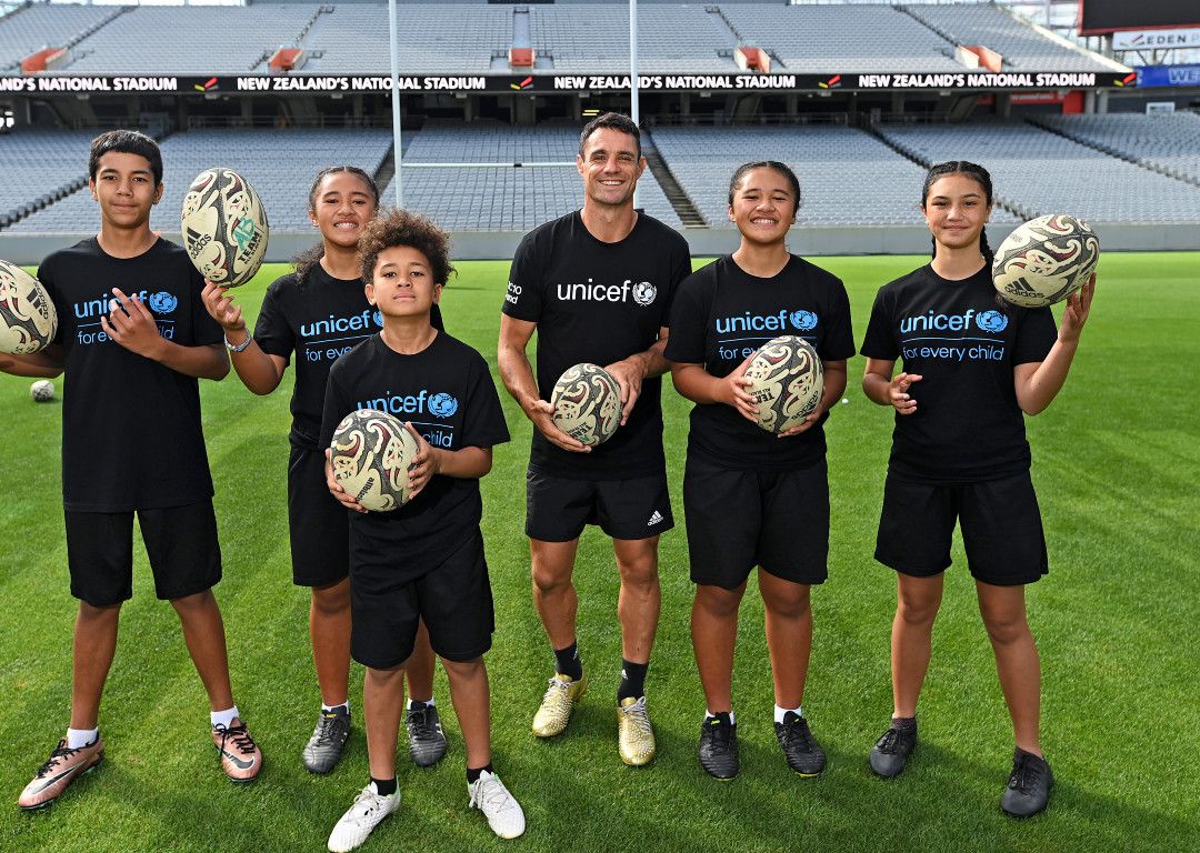 Dan Carter cumplió con el desafío de las 1598 patadas