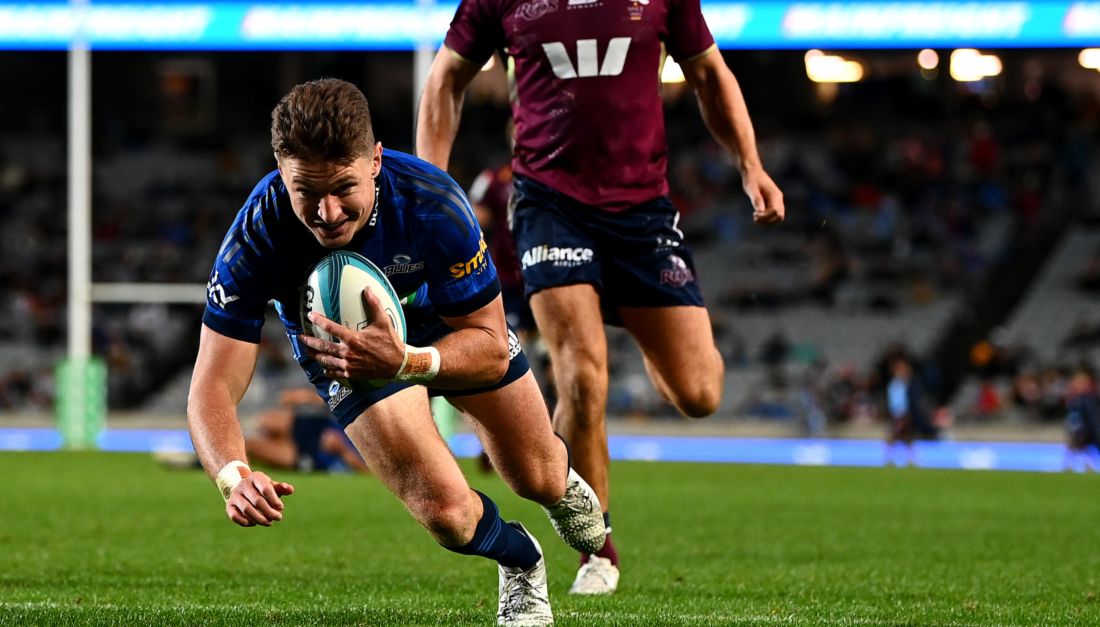 Super Rugby Pacific: Nadie puede con Blues en Eden Park
