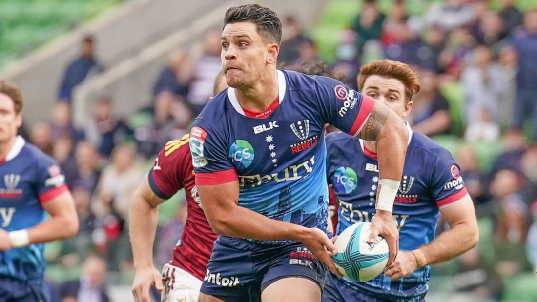 Matt Toomua: “Los Wallabies se beneficiarían sin la ley Giteau”