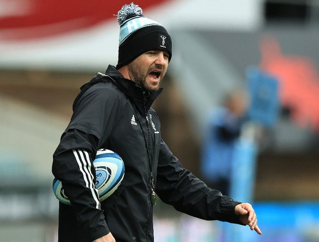 Steve Borthwick le va dando forma a su equipo de trabajo