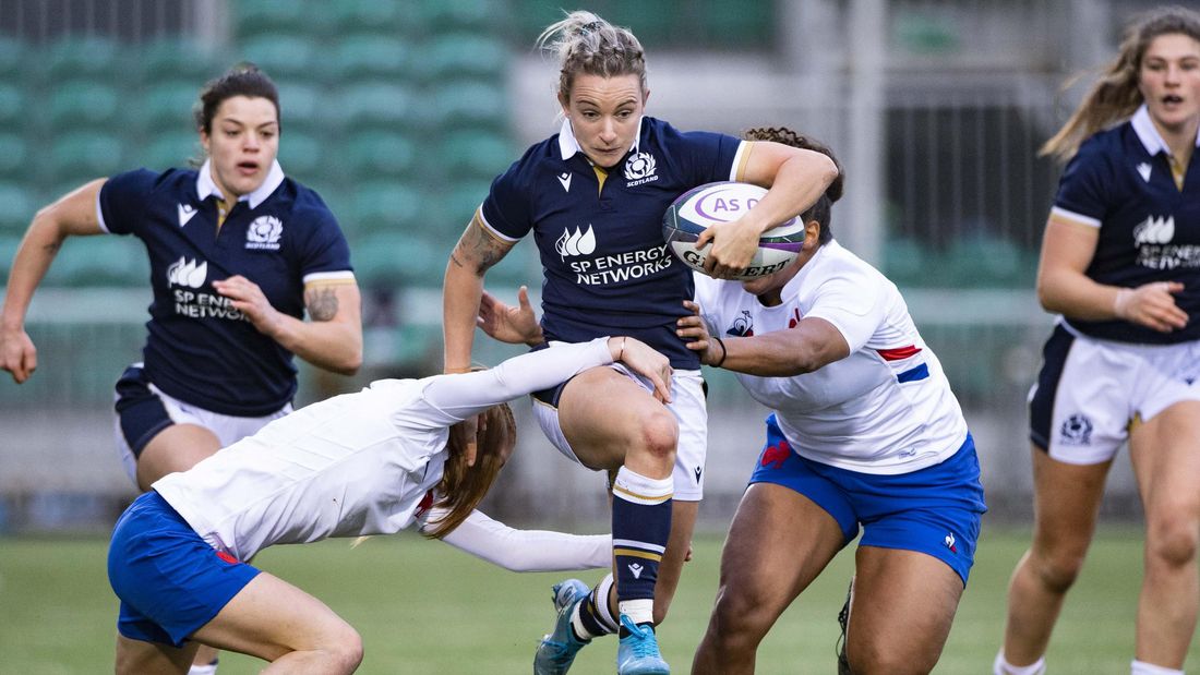 En Escocia prohíben a las mujeres transgénero que compitan en rugby