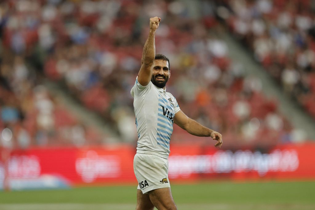 Gastón Revol: “Este plantel no para de sorprender y que representa muy bien al país”