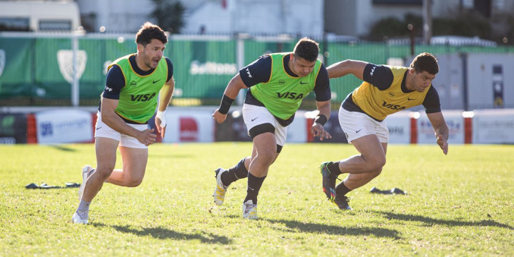 Michael Cheika: “Es el momento de darle una oportunidad a Lautaro Bazán Vélez”