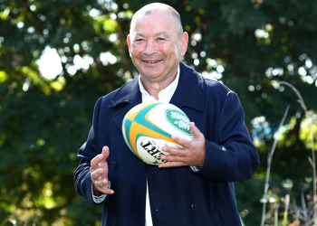 Eddie Jones: “Llevamos un tiempo imitando a Nueva Zelanda, y tenemos que volver a jugar al rugby australiano”