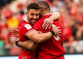 Rhys Webb comienza una nueva carrera como modelo