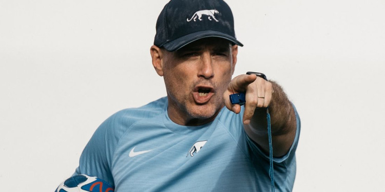 Felipe Contepomi: “A Samoa lo tenemos que dominar en la batalla de los forwards”