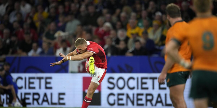 Gareth Anscombe: “Estoy completamente satisfecho, muy aliviado”