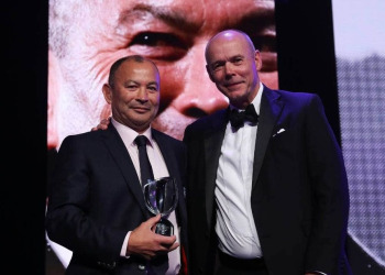 Sir Clive Woodward dice que Eddie Jones “engañó” al rugby australiano