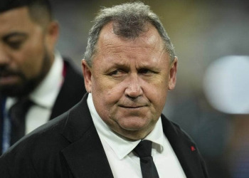 Ian Foster, no descarta entrenar a otro país