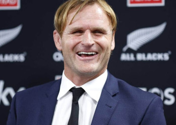 Robertson reemplaza oficialmente a Ian Foster como entrenador de los All Blacks