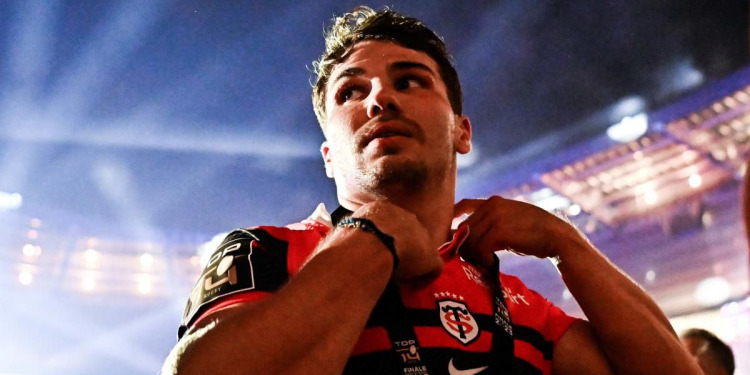 Antoine Dupont nombrado mejor jugador del Top 14