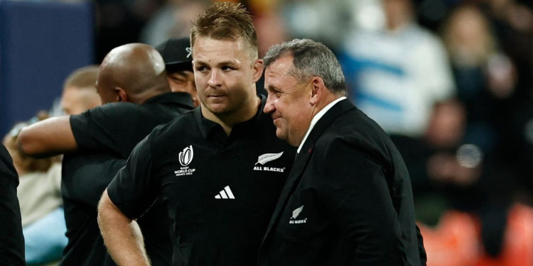 Foster habló de falta de apoyo y su futuro