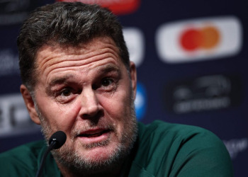 Rassie Erasmus menciona su mayor logro en el rugby