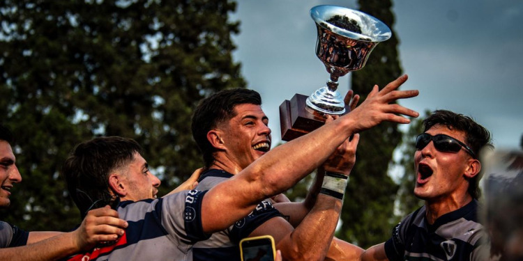 Torneo del Interior A: Universitario (T) dejó su huella en la historia del rugby argentino