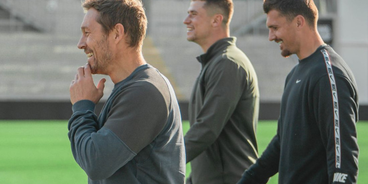 Jonny Wilkinson dio una clase magistral de patadas a jugadores de Exeter Chiefs