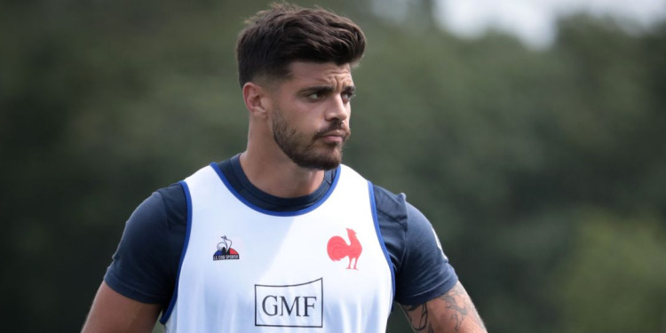 Romain Ntamack: “Espero volver entre finales de marzo y principios de abril de 2024”