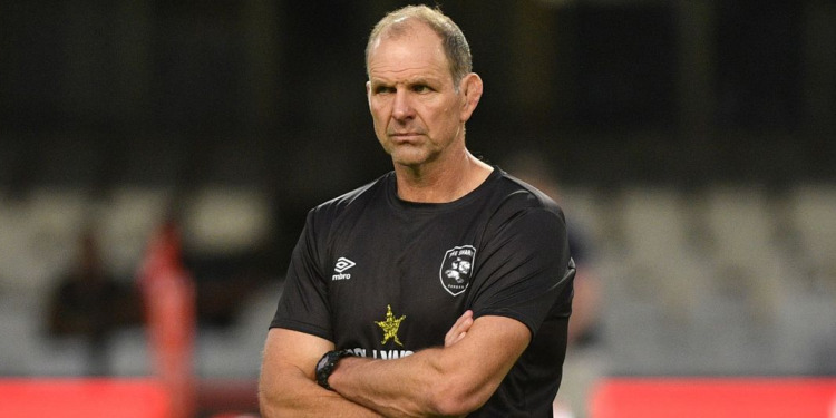 John Plumtree: “No se puede comprar un equipo de rugby”