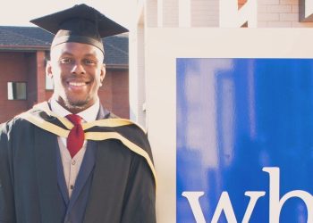 Maro Itoje se gradúa con un Máster en la Universidad de Warwick