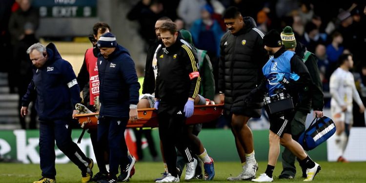 Joel Sclavi fue retirado en camilla en el triunfo de La Rochelle