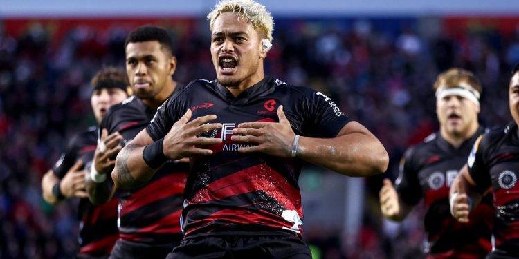 Crusaders cayó en su primer amistoso en el Reino Unido