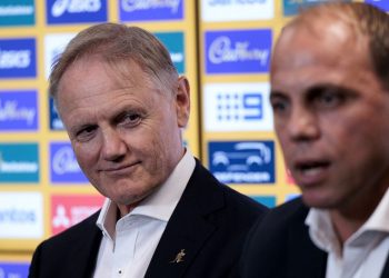 El ex entrenador asistente de los All Blacks, Joe Schmidt, advierte a los rivales de los Wallabies