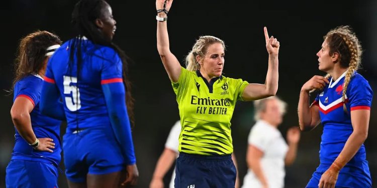 La irlandesa Joy Neville se retiró del referato