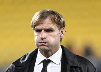 Una derrota que dejó muchas dudas en Scott Robertson