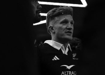 Scott Robertson: “A McKenzie hay que apoyarlo, él está aprendiendo sobre la marcha”