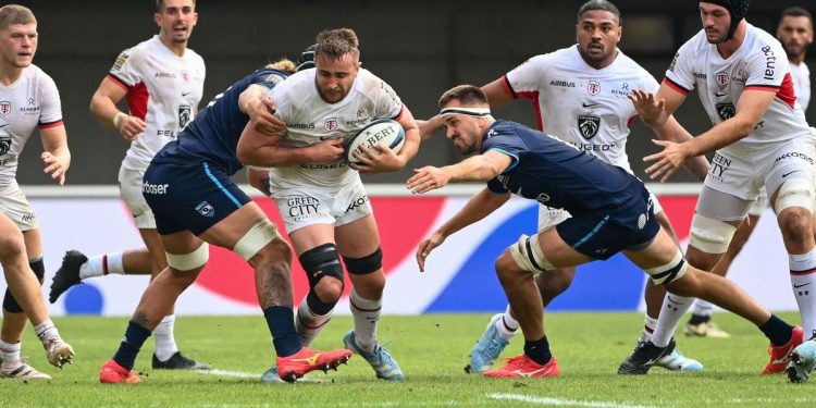 Top 14: El campeón empieza a marcar la cancha en Francia