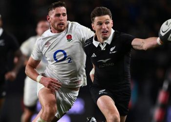 Los All Blacks abren la ventana de noviembre en Twickenham