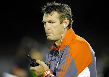 Elsom niega haber actuado mal tras orden de arresto