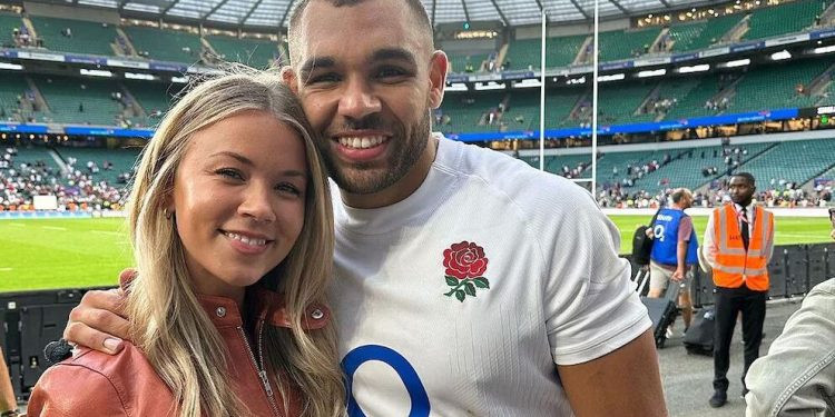 Joe Marchant se casa con la hija de una leyenda del fútbol inglés