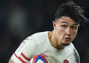 Marcus Smith, el jugador que reza y lee la biblia todos los días