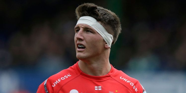 Tom Curry tendrá descanso en Sale Sharks por un tratamiento con células madre