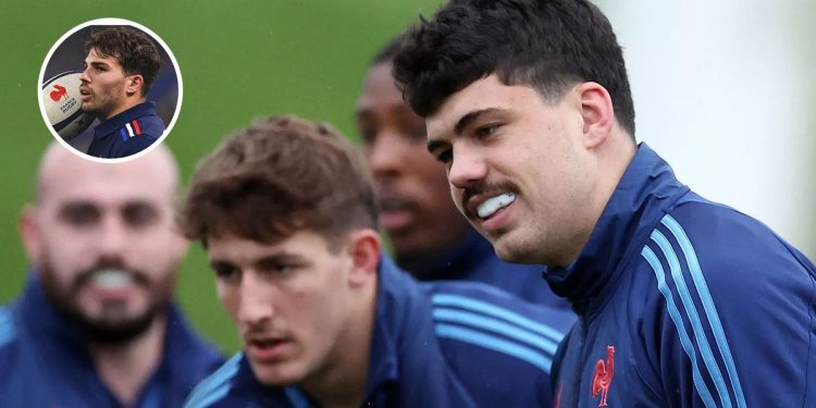 Antoine Dupont bancó a Oscar Jegou y Hugo Auradou