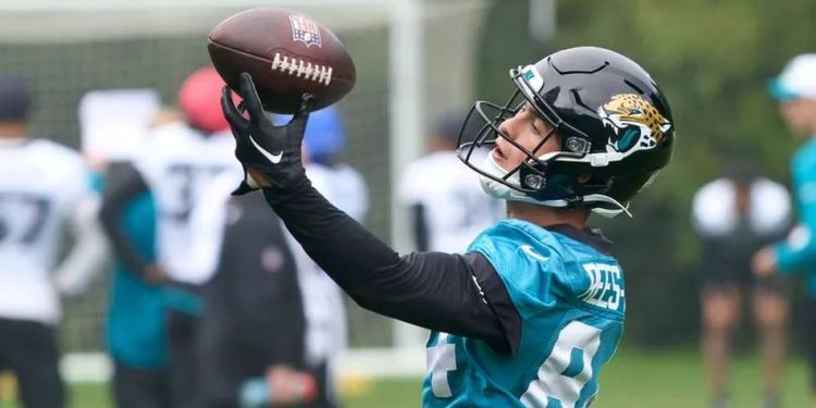 NFL: El equipo de Louis Rees-Zammit, se quedó sin entrenador