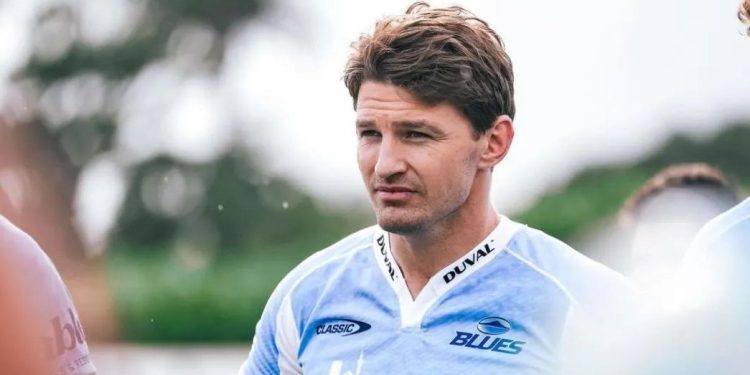 Beauden Barrett podría regresar en tres semanas tras su lesión en la mano