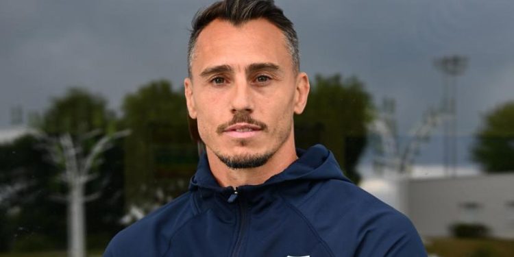 Juan Imhoff: “Estoy cumpliendo un rol de embajador en Racing 92”