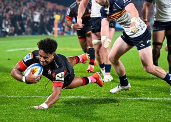 Super Rugby Pacific: ¡Chiefs finalistas tras vencer a Brumbies!