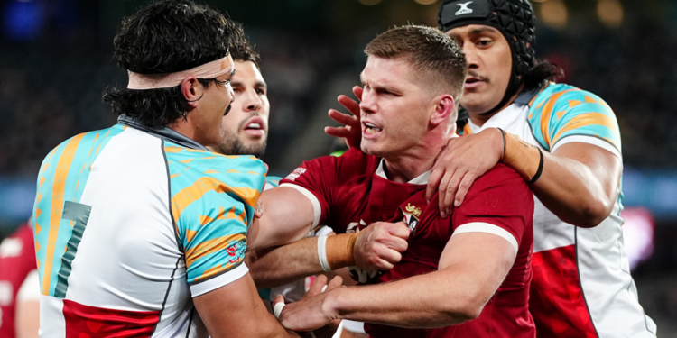 Owen Farrell: “El veneno de los elogios y las críticas en redes sociales es el mismo”
