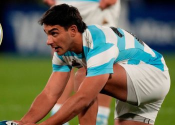 Matt Giteau puso el ojo en Santiago Carreras